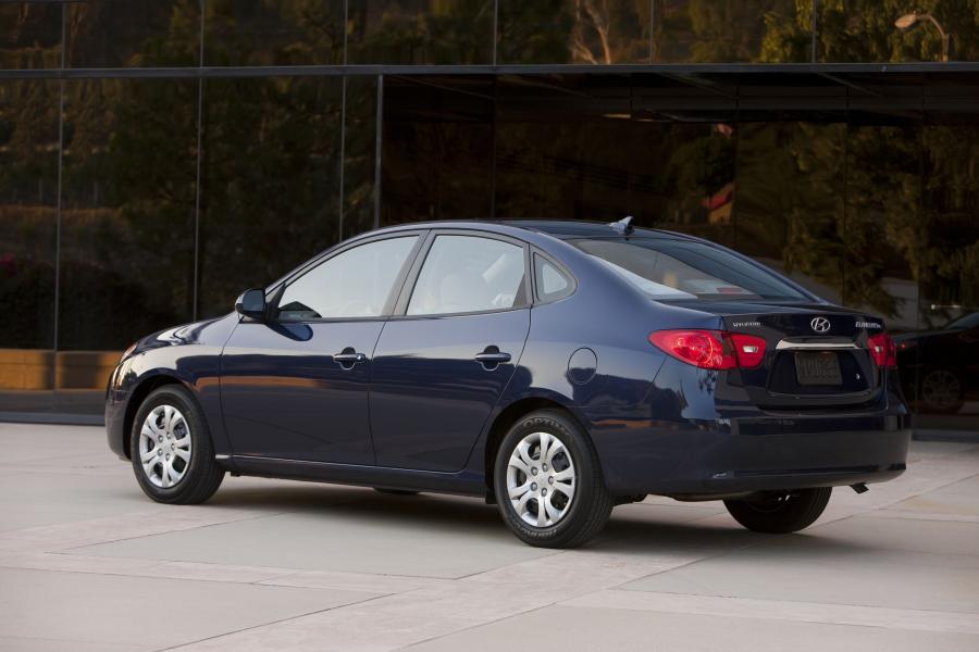  Hyundai Elantra Blue 2010 года  (фото 21 из 32)